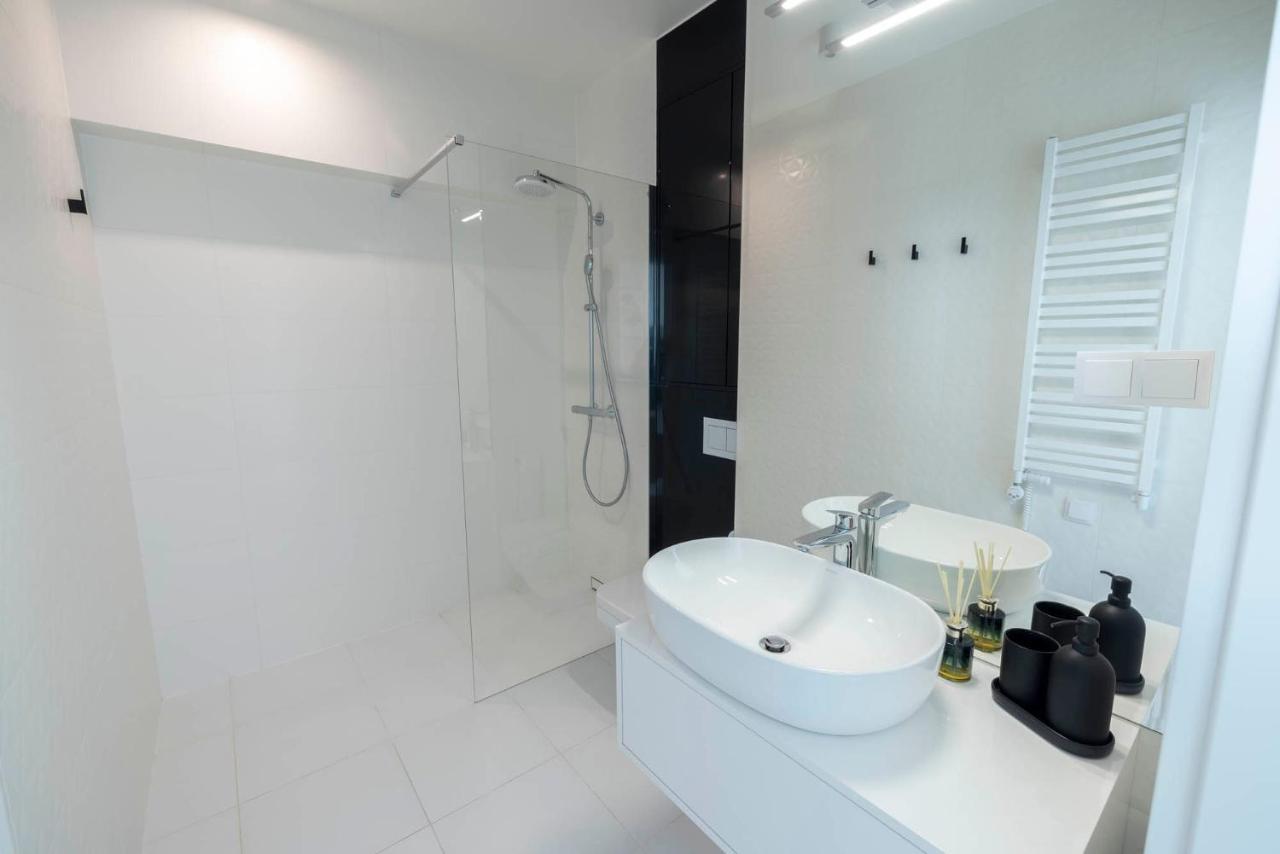 Wave Private Apartament - Sea View Miedzyzdroje Bagian luar foto